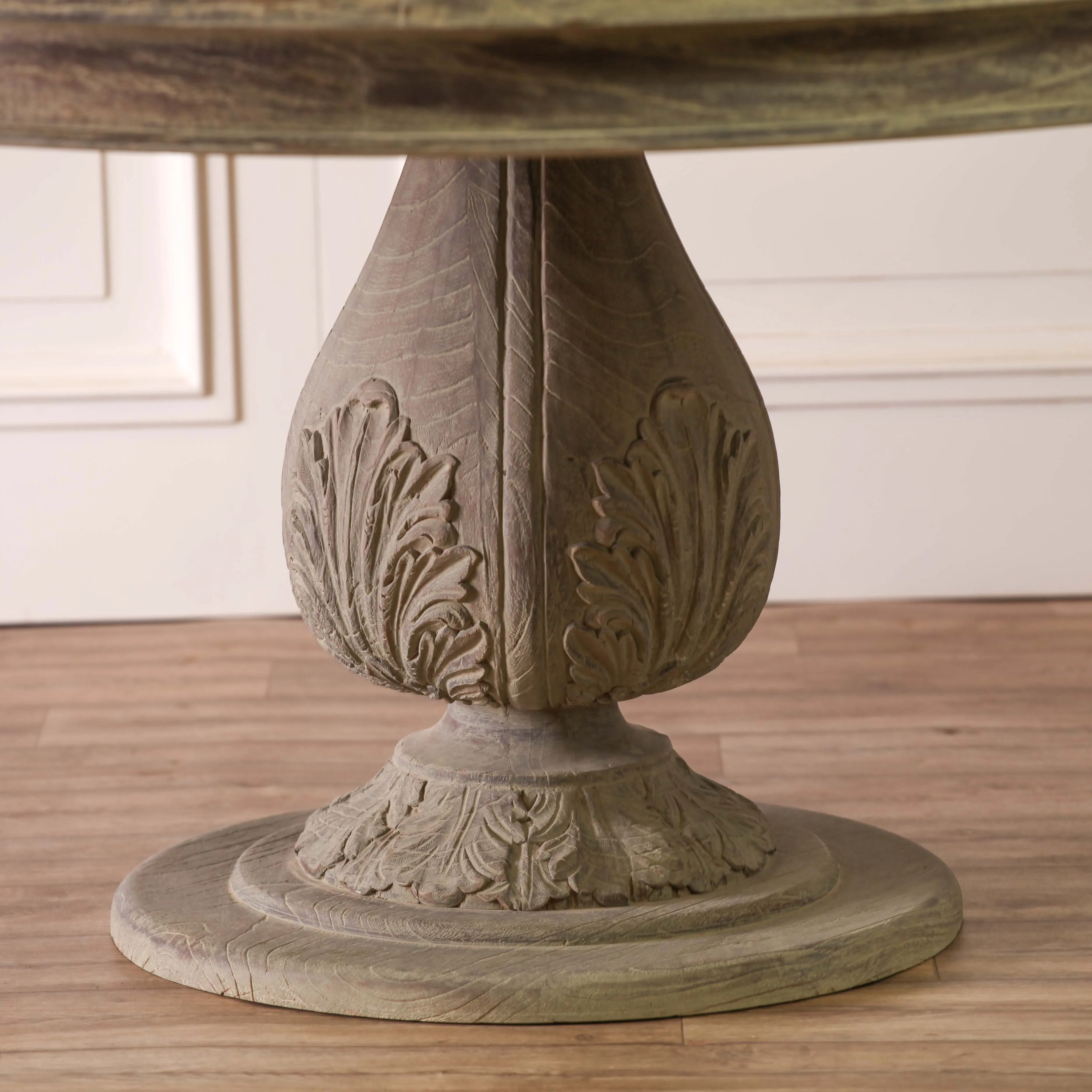 Rustic Washed 150cm Round Acorn Dining Table